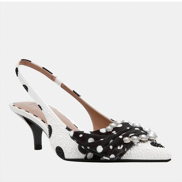 BETSEY JOHNSON Shoes - NEW BETSEY JOHNSON women's bryanna pump in white/black